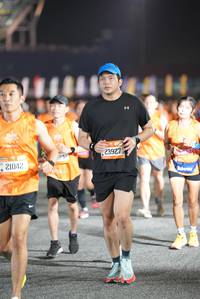 BIB: 21042, 23927
                            <button type="button" onclick="openModal(19606119)" class="btn btn-primary btn-sm float-right btn-popup" data-toggle="modal" data-target=".modal-high-quality">
                        <i class="fas fa-shopping-cart"></i> Add to Cart
                    </button>
                                            <button type="button" onclick="isThisMe(19606119, true)" class="btn btn-success btn-sm float-right btn-popup btn-isme hidden" data-toggle="tooltip" data-placement="bottom" title="นี่คือรูปของคุณใช่ไหม คลิกที่นี่เพื่อเอาเข้าอัลบั้ม">
                        <i class="fas fa-plus"></i> Add to album
                    </button>
                    <button type="button" onclick="isThisMe(19606119, false)" class="btn btn-warning btn-sm float-right btn-popup btn-isnotme hidden">
                        <i class="fas fa-ban"></i> Remove from album
                    </button>